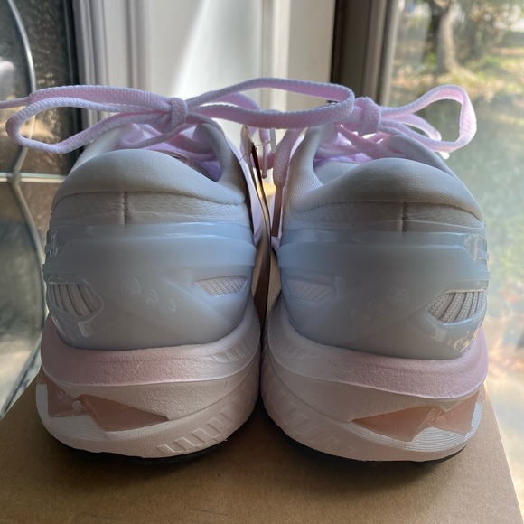 🆕 NIB ASICS Kayano 27 Women’s Size 5 ✨ - Picture 2 of 9